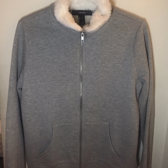 Forever 21 - Picture 2 of 3